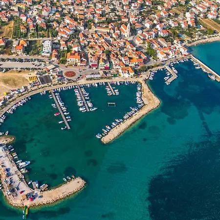 In With Balcony, Air Conditioning, Wi-fi, Dishwasher شقة