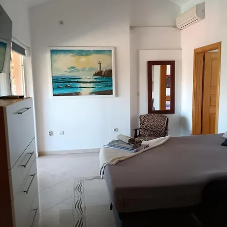 Apartment In With Balcony, Air Conditioning, Wi-fi, Dishwasher