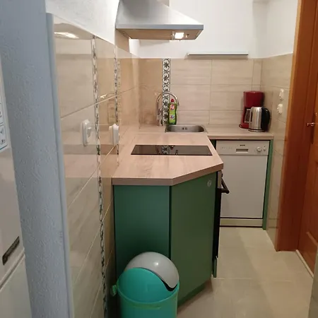 In With Balcony, Air Conditioning, Wi-fi, Dishwasher *