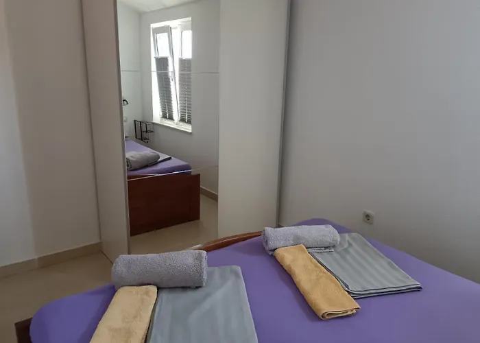 In With Balcony, Air Conditioning, Wi-fi, Dishwasher Apartmán *