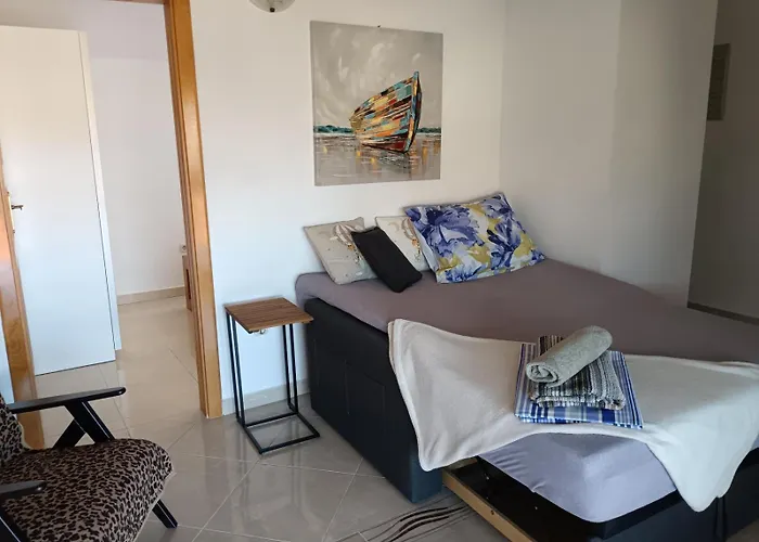 In With Balcony, Air Conditioning, Wi-fi, Dishwasher Apartmán
