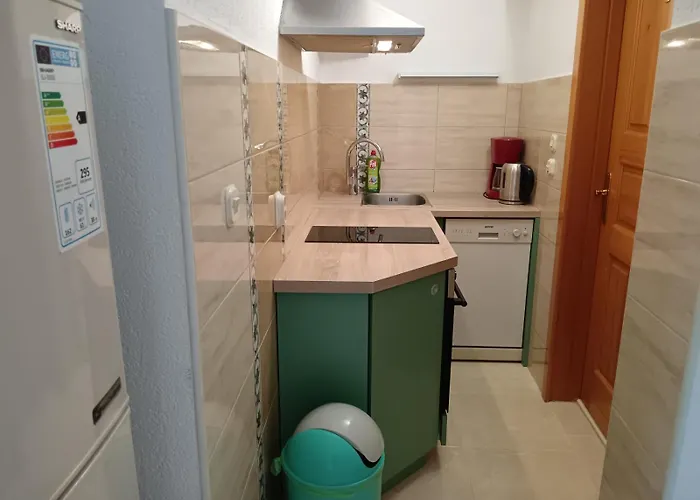 In With Balcony, Air Conditioning, Wi-fi, Dishwasher *